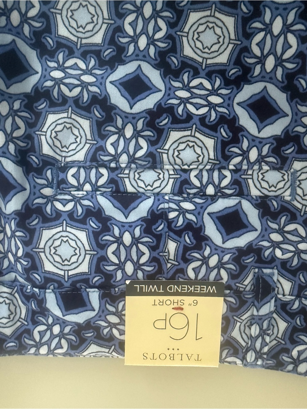 Talbots Men's Weekend Twill 6" Short in Navy Blue Floral Print